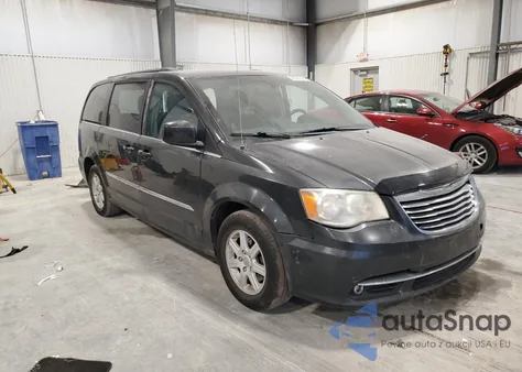 2012 Chrysler Town & Country Touring z USA, uszkodzony, nr VIN 2C4RC1BGXCR291650